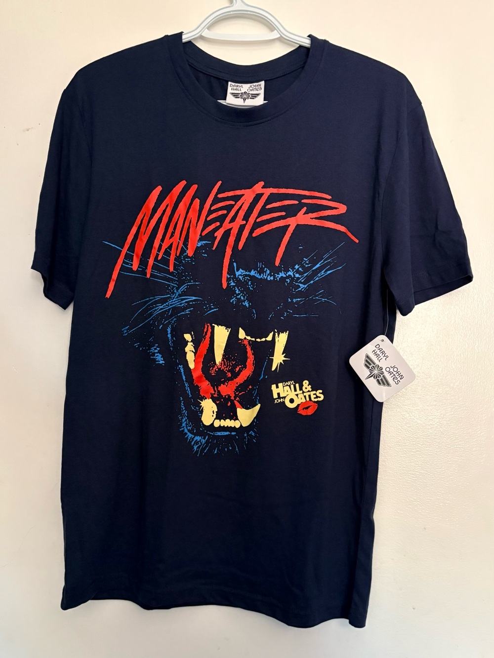 MANEATER Daryl Hall & John Oates Tee